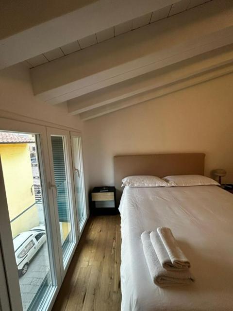 Waterfront Balcony I Grani 5 Resort Grand Suite Livorno Ngoại thất bức ảnh