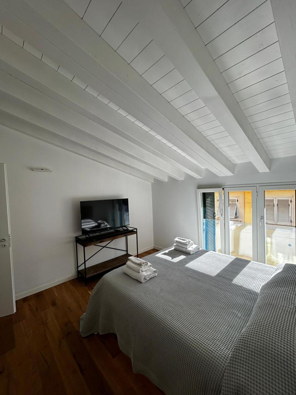 Waterfront Balcony I Grani 5 Resort Grand Suite Livorno Ngoại thất bức ảnh